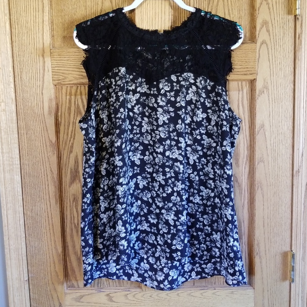 Size 2 Maurices tank